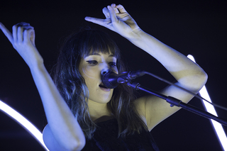 Josephine Vander Gucht, one half of Oh Wonder, sang and played the keyboard to most of their songs.